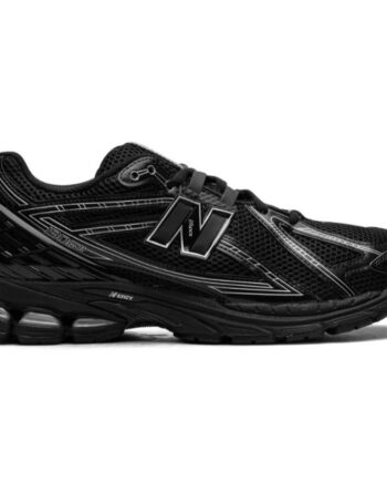 New Balance 1906r Triple Black